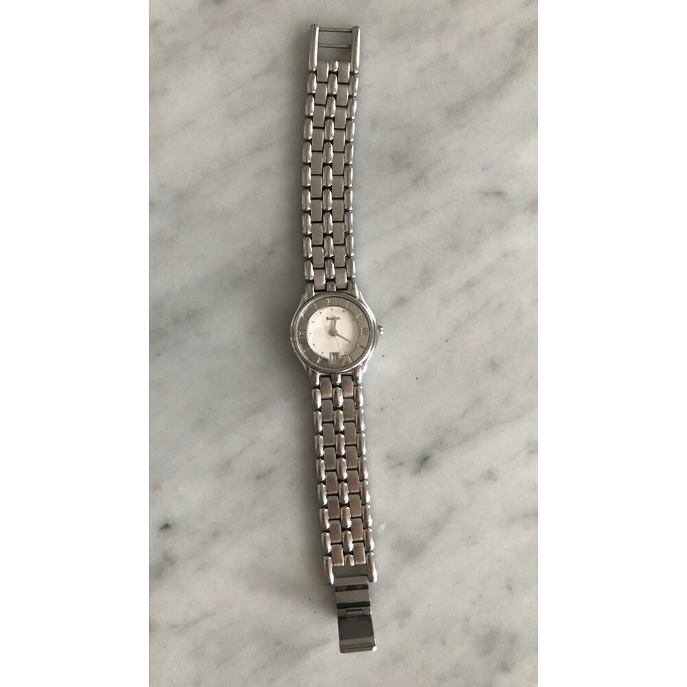 BULOVA Silver Round Circle Women’s Watch